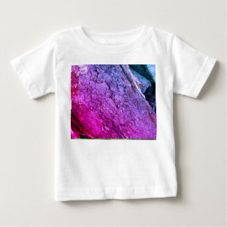 Levendige Abstracte Kunst op een Witte T-Shirt