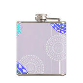 Levendige Aqua Blue Random Mandala op Roze Monogra Heupfles (Achterkant)