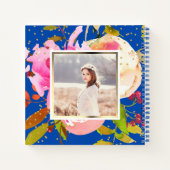 Levendige Blauwe Bloemen en Confetti Foto Notitieboek (Achterkant)