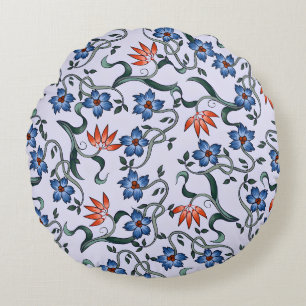 Levendige blauwe bloempatronen met groene wijnrank rond kussen