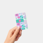 Levendige Bloeiende Bloemen Ontwerp Badge (Handheld)