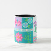 Levendige Bloeiende Bloemen Ontwerp Mok (Midden)