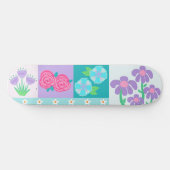 Levendige Bloeiende Bloemen Ontwerp Persoonlijk Skateboard (Horizontaal)