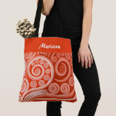 Levendige Carmine Red Curls koru Jouw naam Tote Bag (Dichtbij)