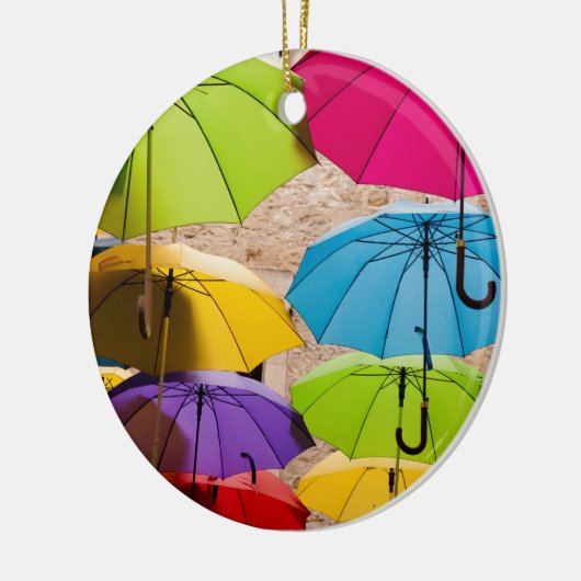 Levendige en kleurrijke paraplu's keramisch ornament (Links)