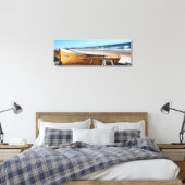 Levendige gele boot op strand kustfotografie canvas afdruk (Insitu (Slaapkamer))