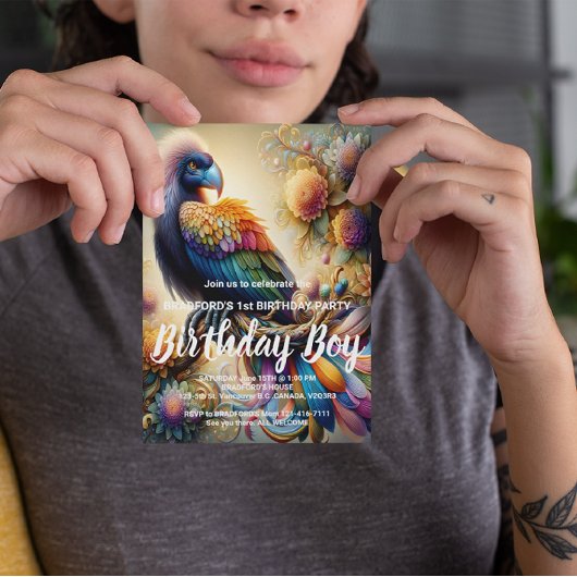 Levendige gevederde Condor zittend bovenop boomtak Briefkaart