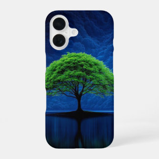 Levendige groene boom op een donkerblauwe meer tel iPhone 16 hoesje