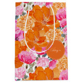 Levendige Helder Roze Sinaasappel Bloemen & Monogr Medium Cadeauzakje (Voorkant)