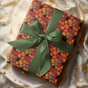 Levendige herfst laat een veelkleurig patroon acht cadeaupapier