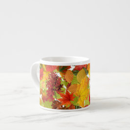 Levendige herfstbladeren collage espresso kop
