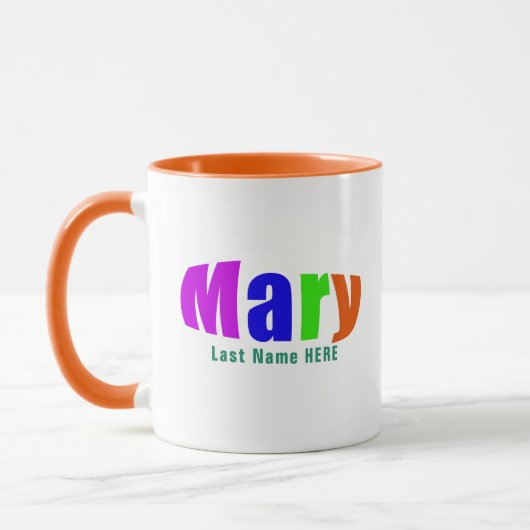 Levendige kleurrijke "Mary" naam, gepersonaliseerd Mok (Links)