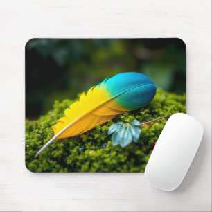 Levendige Macaw Feather op Dewy Moss Muismat