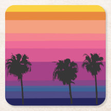 Levendige oceaan zonsondergang met silhouetten van