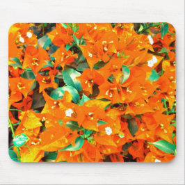 Levendige oranje bougainvilleabloemen muismat