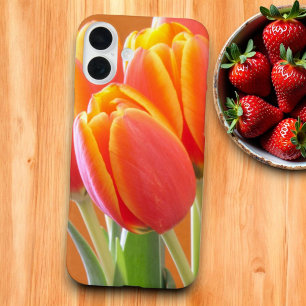 Levendige oranje-gele tulpenfoto iPhone 16 plus hoesje