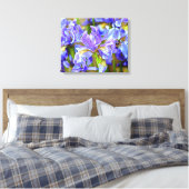 Levendige Paarse Irises in mei Canvas Afdruk (Insitu (Slaapkamer))