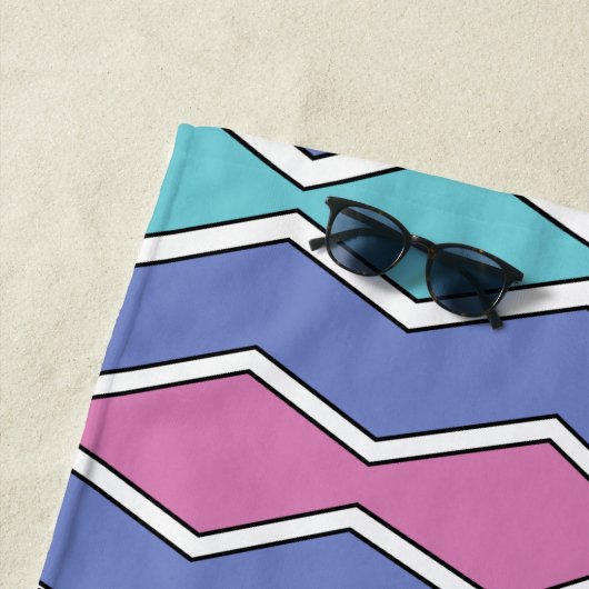 Levendige pieken ZigZag Strandlaken (In situ)