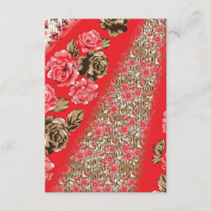 Levendige rode stof met ingewikkelde bloemen en informatiekaartje