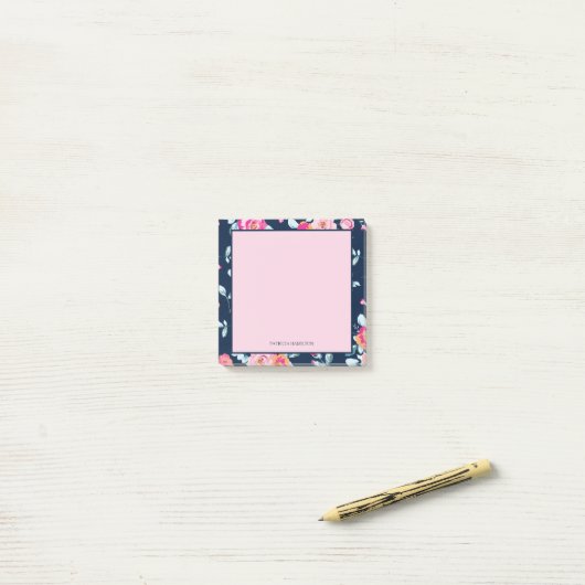 Levendige Roze Bloemige Aangepaste Naam Post-it® Notes (Op bureau)