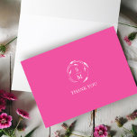 Levendige Roze bruiloft Dank u kaarten Sjablonen<br><div class="desc">Spreek uw dankbaarheid uit met deze moderne en elegante trouwbedankkaarten met de monogrammatische initialen van de bruid en bruidegom omringd door delicate bloemlijnkunst. De levendige fuchsia roze bedankkaarten creëer hebben een opvallend maar eenvoudig ontwerp, ideaal voor elk huwelijksthema. Pas de kleuren en tekst aan uw persoonlijke stijl aan, waardoor deze...</div>