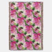 Levendige roze en witte impatiens Vloeiend Patroon Deken (Voorkant Verticaal)