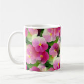 Levendige roze en witte impatiens Vloeiend Patroon Koffiemok (Links)