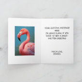 Levendige roze flamingo op een hemelsblauwe achter kaart (Binnen)