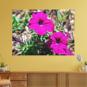 Levendige Roze Petunia's in Bloei Canvas Afdruk (Insitu (Woonkamer))