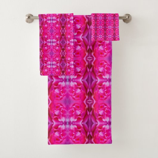 Levendige roze rozenblaadjes M-size bloemmotief Bad Handdoek (Insitu)