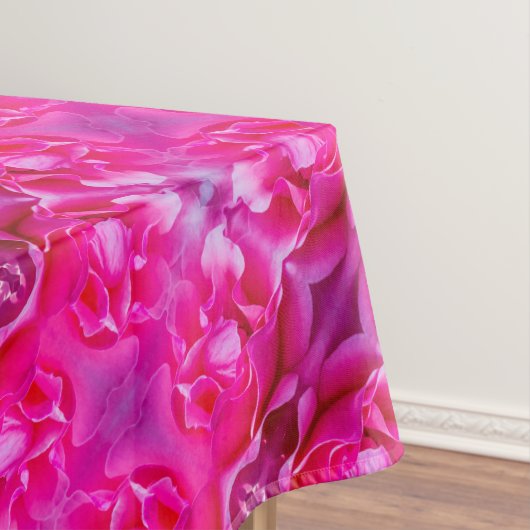 Levendige roze rozenblaadjes M-size bloemmotief Tafelkleed (Voorbeeld)