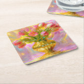 Levendige roze tulpen in gouden vaas kartonnen onderzetters (Schuin)