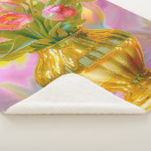 Levendige roze tulpen in gouden vaas sherpa deken (3/4)