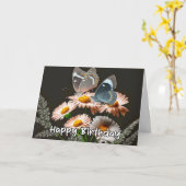 Levendige rustende vlinder Happy Birthday Kaart (Gele Bloem)