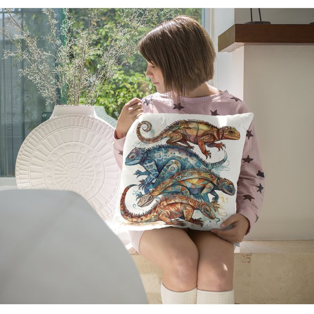 Levendige Tribal Lizard Totem Kussen (Creator heeft geüpload)