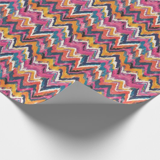 Levendige Tribal Print met Bold Zigzags, Stripes Cadeaupapier (Hoek)