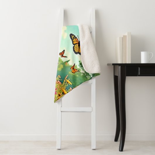 Levendige Wildflower Butterfly Joy Design Sherpa Deken (In situ)