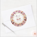 Levendige Wildflower Meadow Wedding Bedankt Ronde Sticker<br><div class="desc">Dit elegante ontwerp is voorzien van levendige, rijke herfst wilde bloemen in de kleuren van diep bordeauxrood, blozend roze, aubergine en verbrand sinaasappel. Ideaal voor koppels die op natuur geïnspireerde charme willen combineren met hedendaagse sophisticatie. Personaliseer de sticker met uw gegevens. Als u de stijl en plaatsing van de tekst...</div>