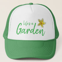Levens Tuin Groene Hoed met Gele Plumeria