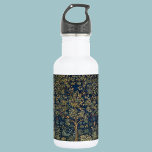 Levensboom Waterfles<br><div class="desc">De "Boom van het Leven" is een van de bekendste werken van William Morris. Je kunt zijn aandacht gemakkelijk zien op detail in deze prachtige tapijt, waarvan de symbolische betekenis, volgens het Bijbelse verhaal van Adam en Eva, eeuwigdurend leven of onsterfelijkheid is. William Morris (24 maart 1834 - 3 oktober...</div>