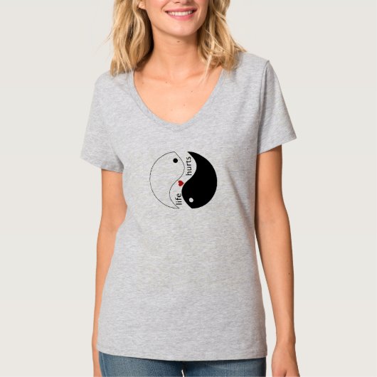 Levenspijn, hart, yin-yang-symbool, Embrace Life T-shirt (Voorkant)