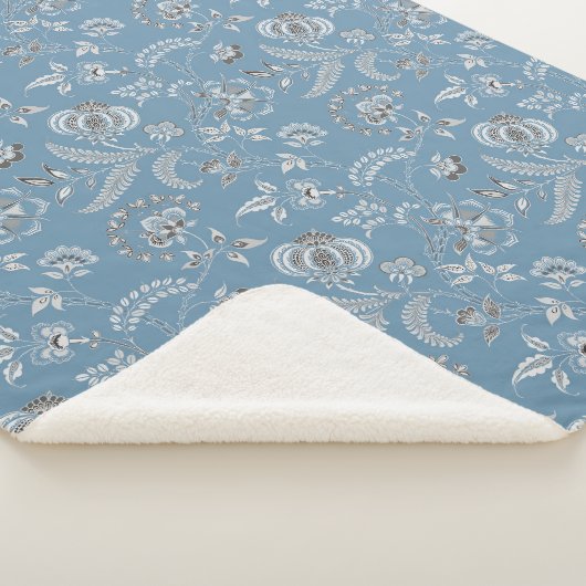 Lewis Day's "Oma" Floral Sherpa Deken (3/4)