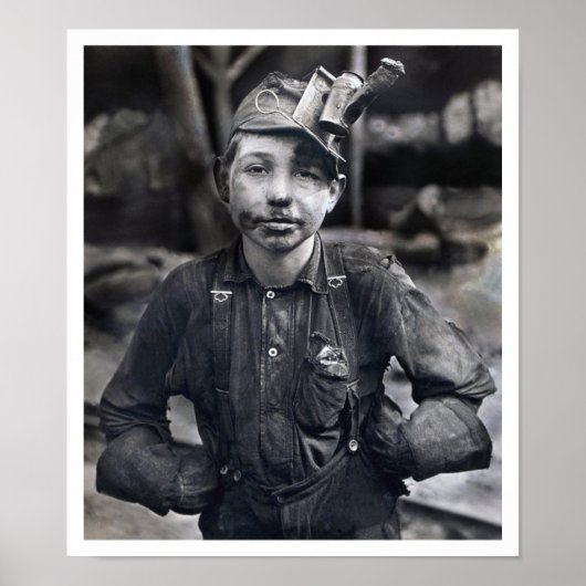 Lewis Wickes Hine - Portret van Tipple Boy Poster (Voorkant)