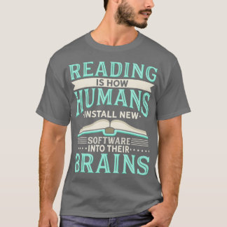 Lezen is hoe mensen nieuwe software installeren in t-shirt