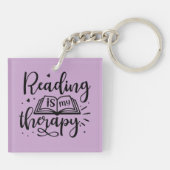 Lezen is mijn therapie boek liefhebber sleutelhanger (Achterkant)