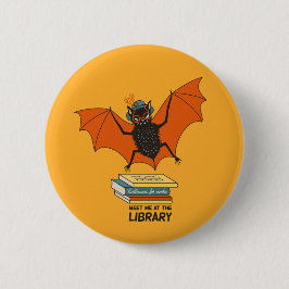 Lezende vleermuis | Whimsical bibliothecaris met b Ronde Button 5,7 Cm