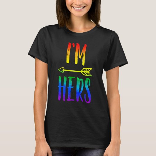 LGBT Pride Ik ben haar. Ze is mijn lesbische koppe T-shirt (Voorkant)