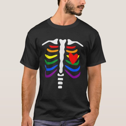 LGBT Pride Rib Cage Rainbow Skeleton Xray Funny LG T-shirt (Voorkant)