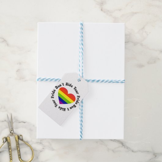 LGBT Verberg je trots niet, GayPride Cadeaulabel (Met Touw)