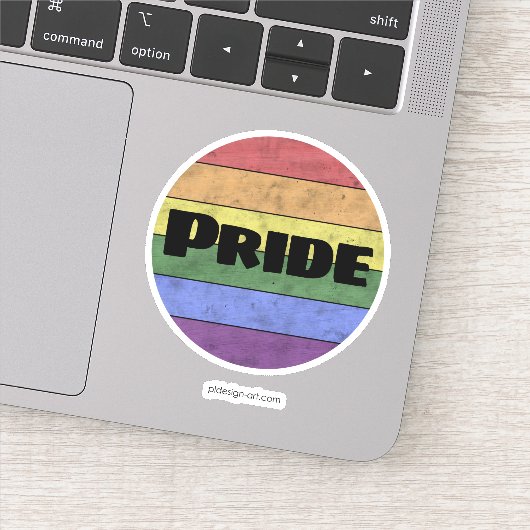  LGBT-vlag in nood zwarte tekst Pride Sticker (Detail)
